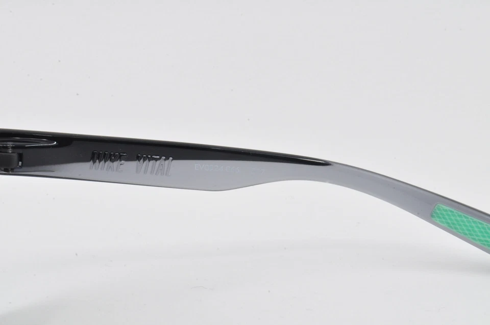 Gafas de sol Nike VITAL P EV0924 066 negro mate/gris, talla 58-17-135 Foto 3 de 4