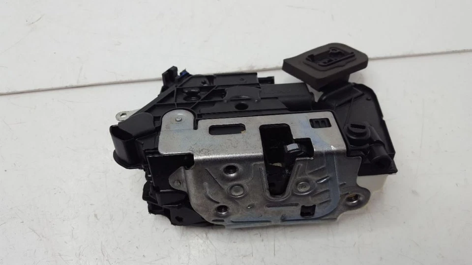 Actuador de cerradura de puerta pasajero trasero derecho 2018 2019 18 19 Volkswagen Atlas Foto 2 de 4