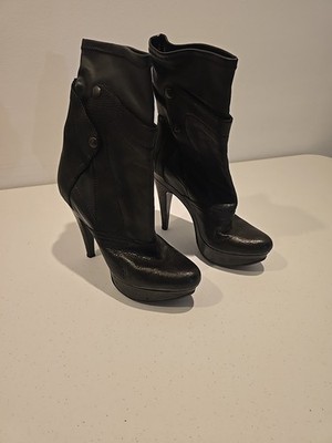 Vera Wang Black Leather Fold Over/Fold Down Short Boot, Snap Up Size 7M