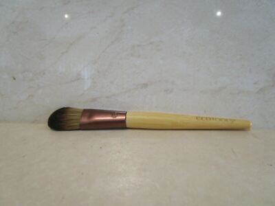 ECOTOOLS FLAT FOUNDATION BRUSH