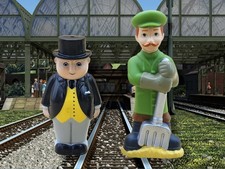 2010 Mattel Thomas and Friends - Sir Topham Hat  Coal Shovel Figures