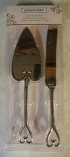 NEW David Tutera Wedding Cake Knife Server 2 Piece Set Heart Shaped Handles NIP