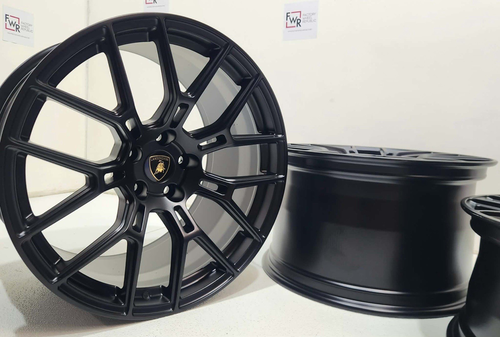 Lamborghini Huracan Sterrato Wheels 4 pcs Black