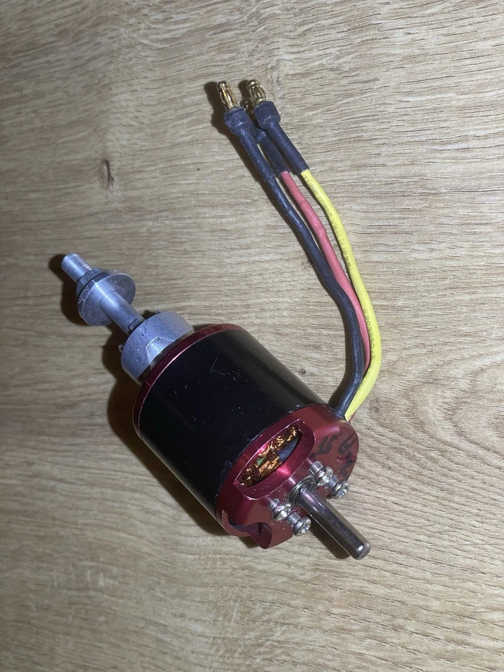 Brushless Motor für RC Flugzeug / Modellbau ø37 Glocke ø5 Welle - Bild 2 von 3