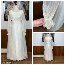 Gorgeous Vintage 1950s/60s Eyelet Organza Wedding Gown 