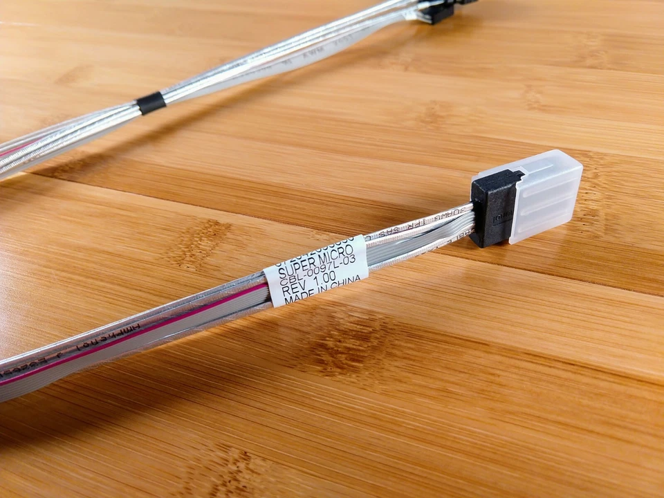 Supermicro CBL-0097L-03 51/51cm SFF-8087 To 4x SATA forward breakout +sideband - Image 2 of 4