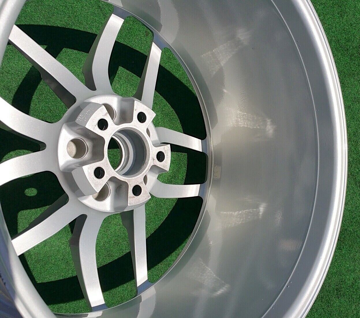 Factory Lamborghini Huracan Mimas Wheel Genuine Original OEM Rear 4T0601017C