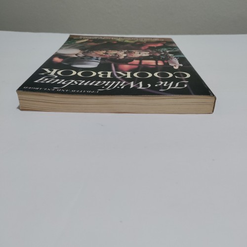 The Williamsburg Cookbook by The Colonial Williamsburg Foundation 1975 Paperback - Imagen 5 de 16