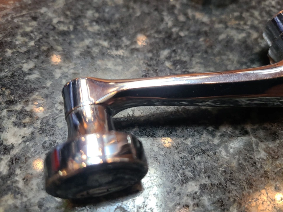 Manivela ventana mercedes 190sl 1207680202 oem original w121  Foto 3 de 4