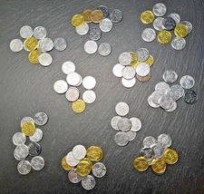 95 SIMILAR GAMING TOKENS I82