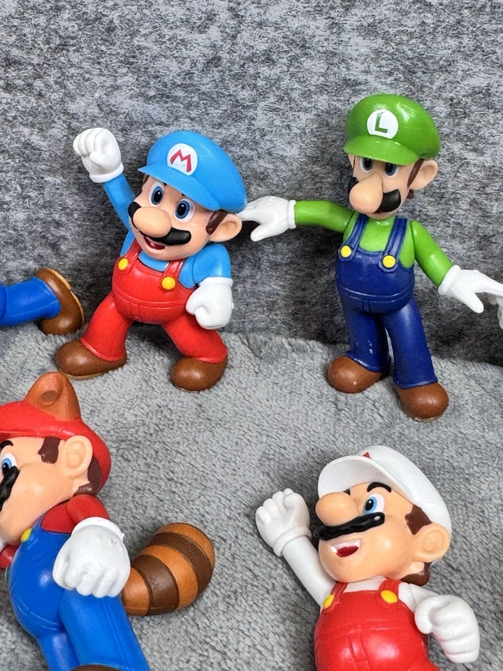 Лот товаров с Фигурками Nintendo Super Mario Bros 30+ Luigi Yoshi Power Mushroom Jakks 2015 - Изображение 2 из 4