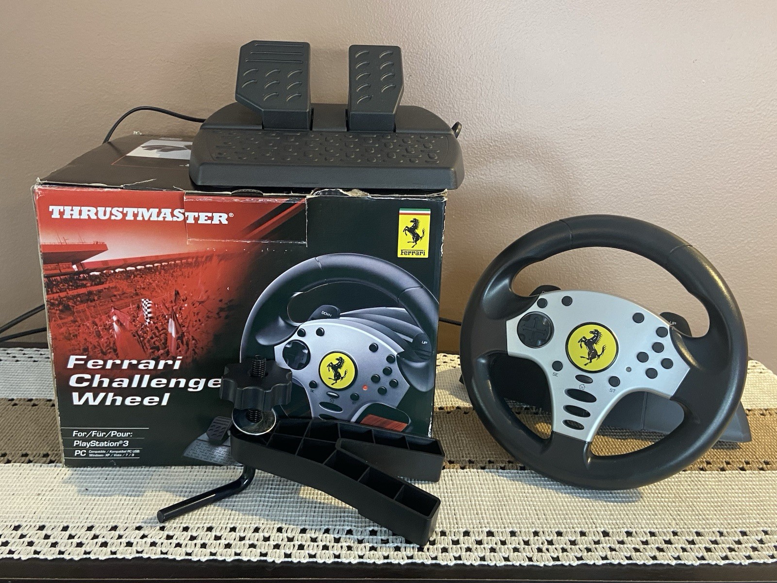 FerrariThrustmasterChallengeRacingWheelFootPedalSetPCPS3PlayStation3