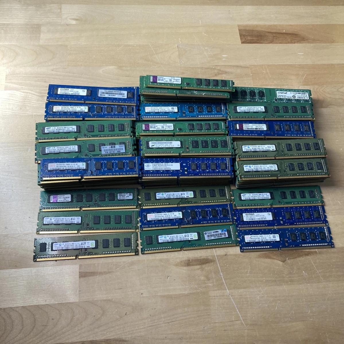 PCパーツ Kingston KVR400D2N3K2/2G メモリー 2GBキット