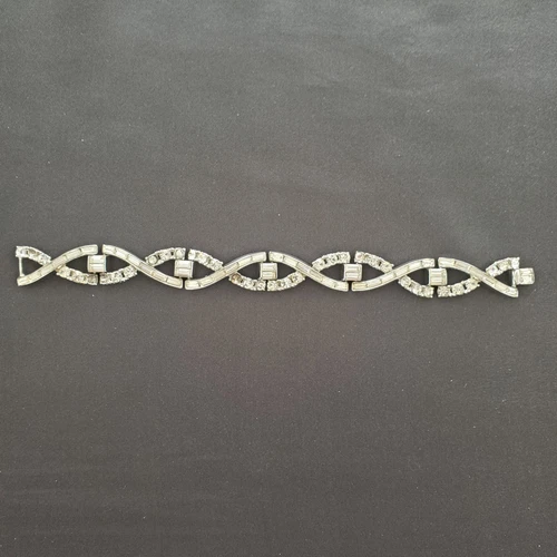 CHANEL Vintage 1953 Trifari Alfred Philippe Lucerna 7 pollici Bracciale con strass rodiati