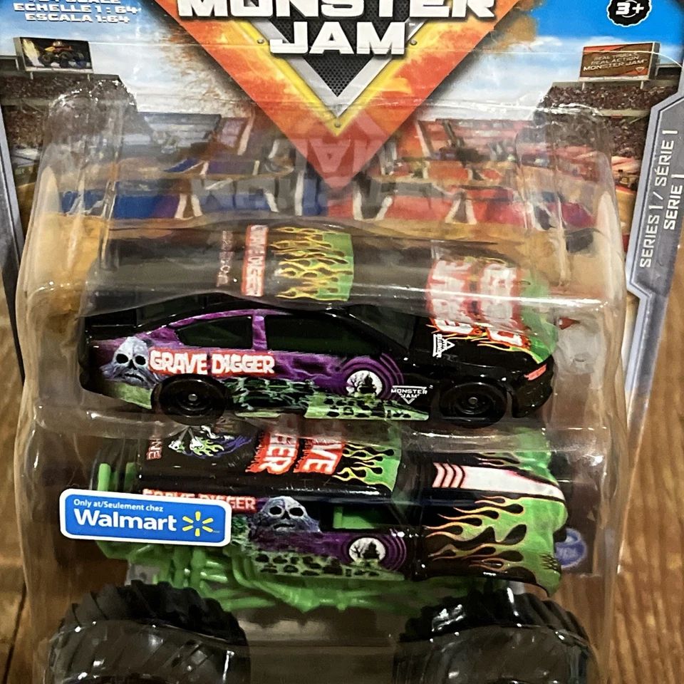 1:64 MONSTER JAM SERIES 1 GRAVE DIGGER TRUCK & RACE CAR WALMART EXCLUSIVE - Image 3 of 4