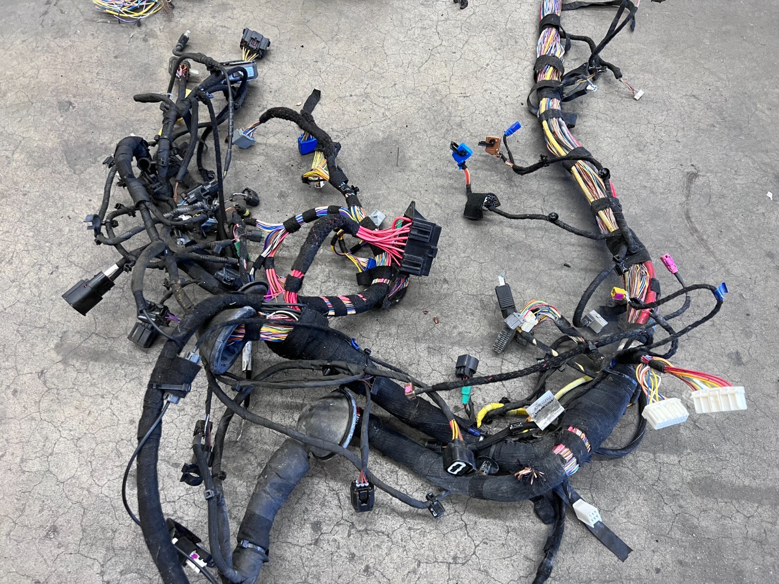 MCLAREN 650S SPIDER BODY WIRING HARNESS MISC. PIGTAILS OEM 11M3038CP 11M2401CP