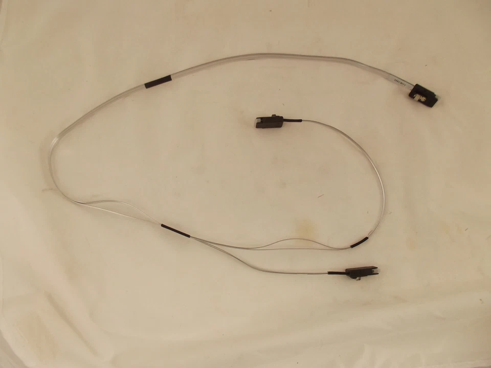 3M DGM-B48A-921 SFF-8087 1 to 2 Internal Cable  19-3 - Image 2 of 3