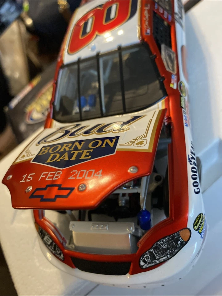 Acción/RCCA Die Cast escala 1/24 Dale Earnhardt Jr D500 Win # 8 Budweiser 2004 MC Foto 2 de 4