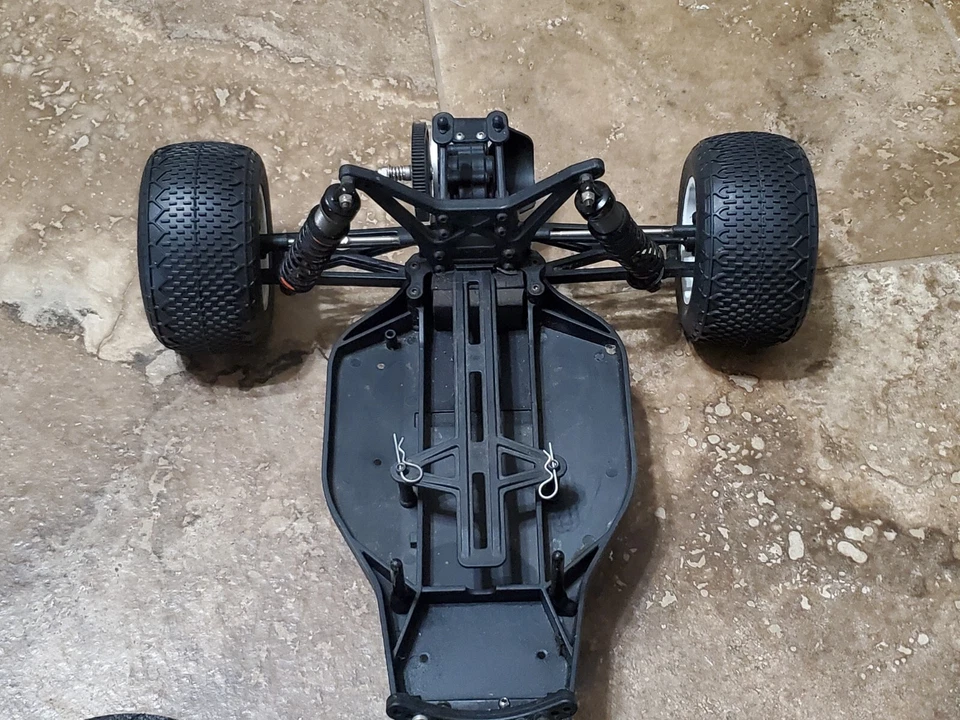 RARE USED ROLLER TEAM C RACE SCT 1/10 SCALE NO ELECTRONICS PROLINE VINTAGE - Image 4 of 4