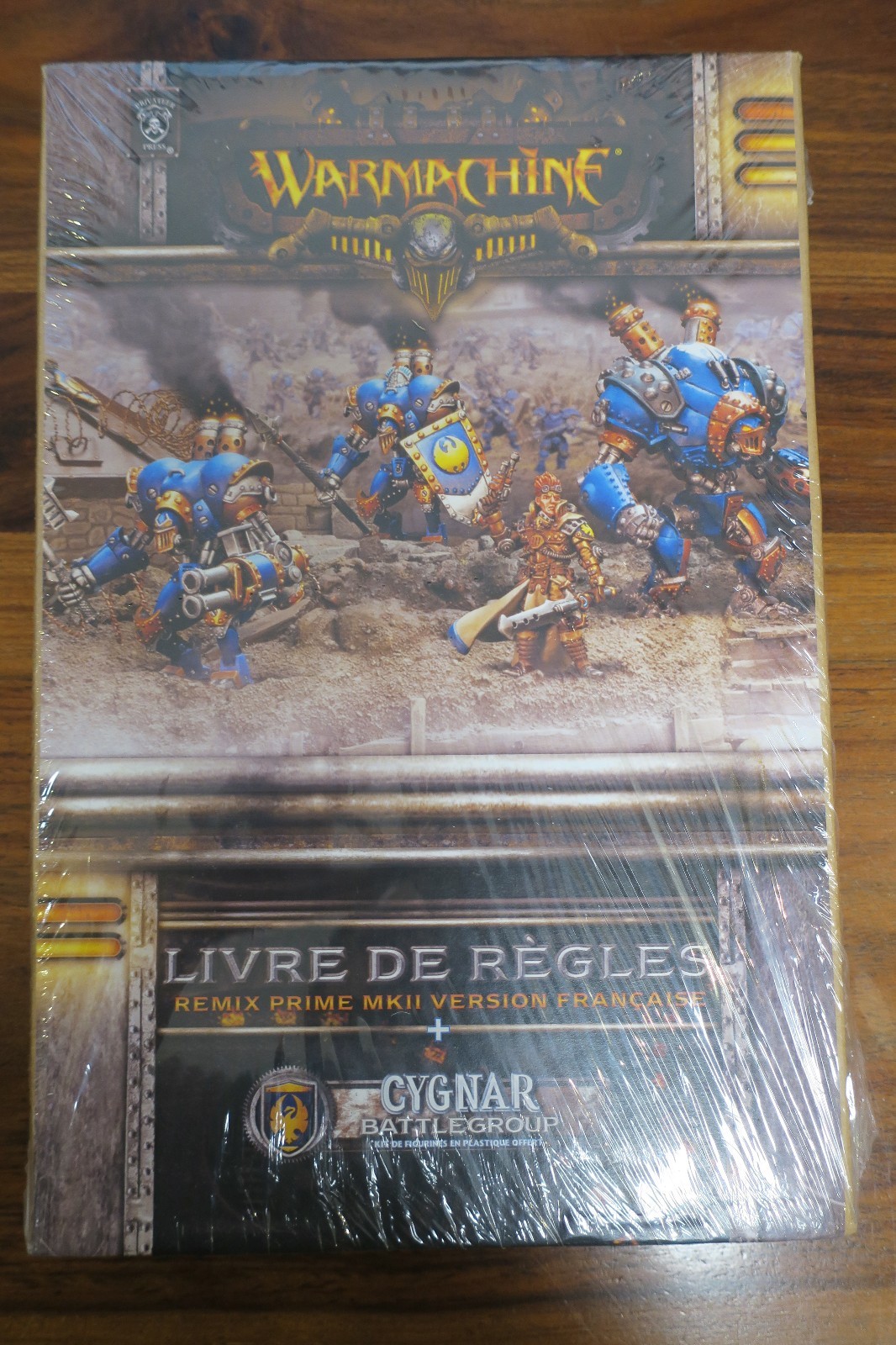 Warmachine mechs Cygnar et livre de règles pour vos soirées jeux de table