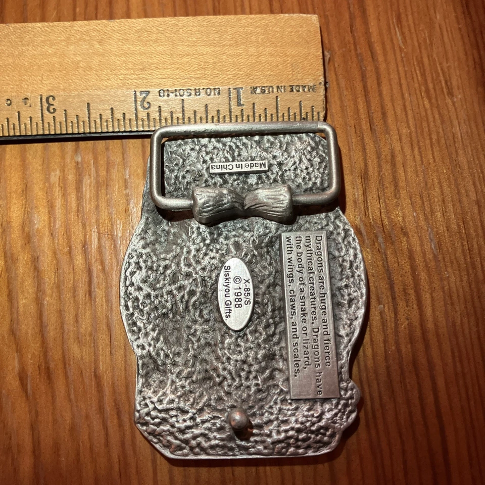 Hebilla de cinturón vintage de dragón chino de peltre Siskiyou 1988 Foto 4 de 4