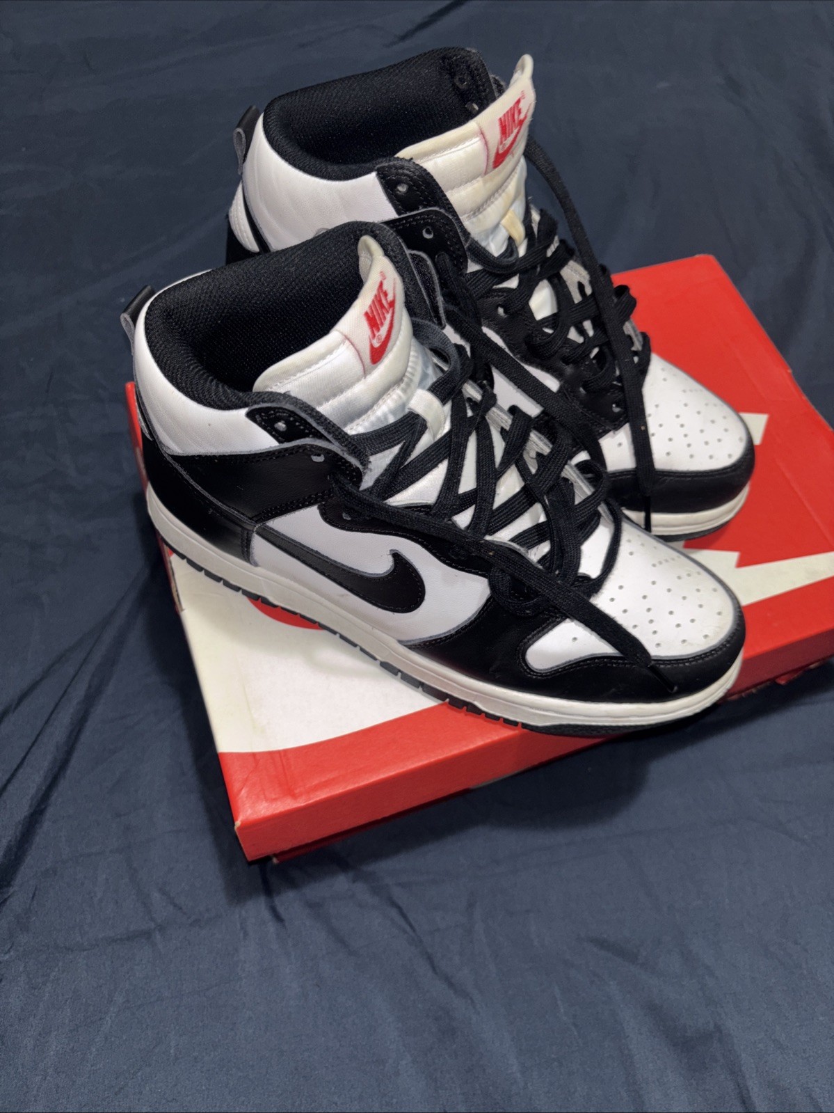 White/black, Size W8.5, M7