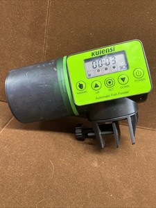 Kuiensi Automatic Aquarium Fish Feeder. Missing Battery Cover, Food Tank Broken