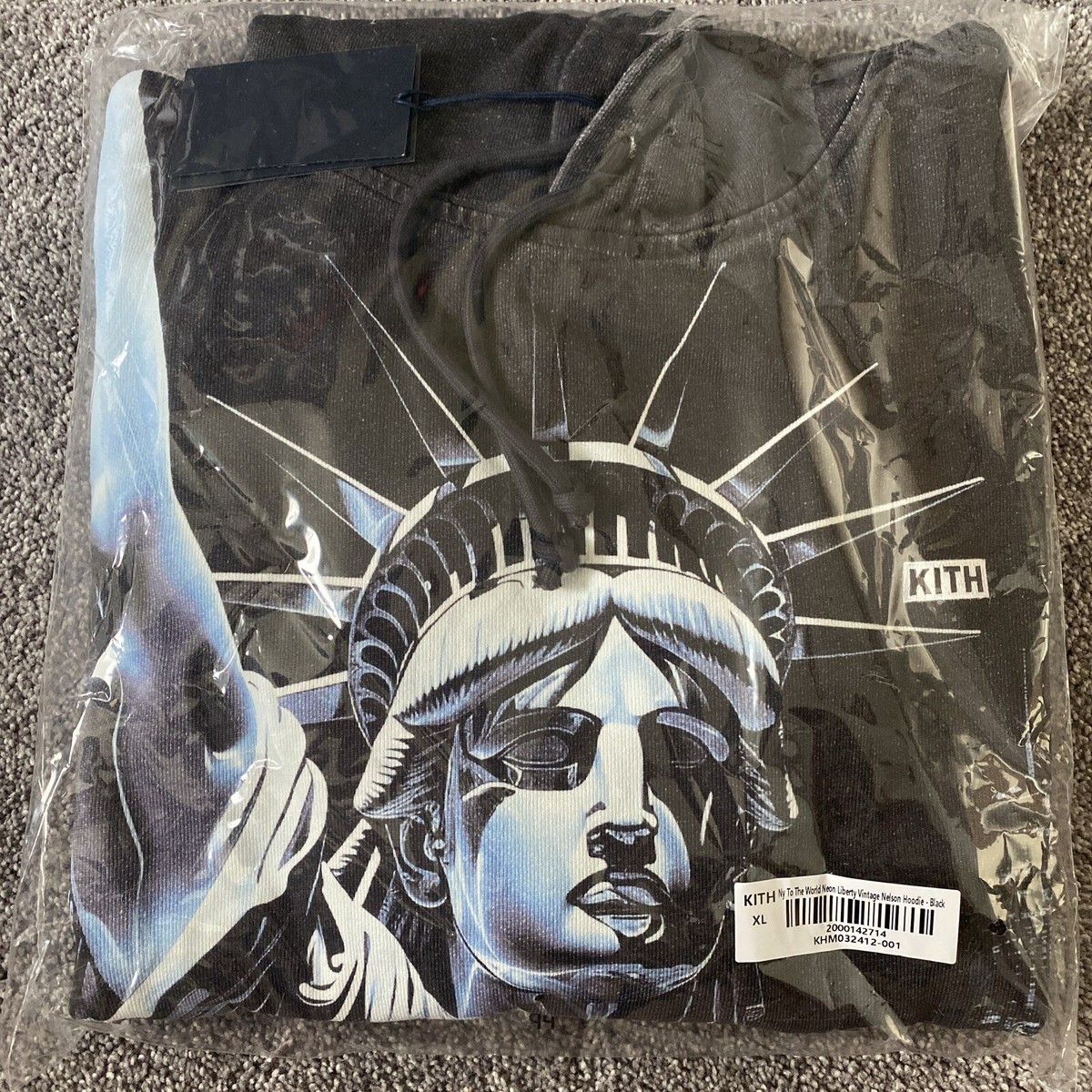 ★Kith NY to the World Neon Liberty Vintage Nelson Hoodie★ Kith NY to the World Neon Liberty Vintage Nelson Blk Hoodie