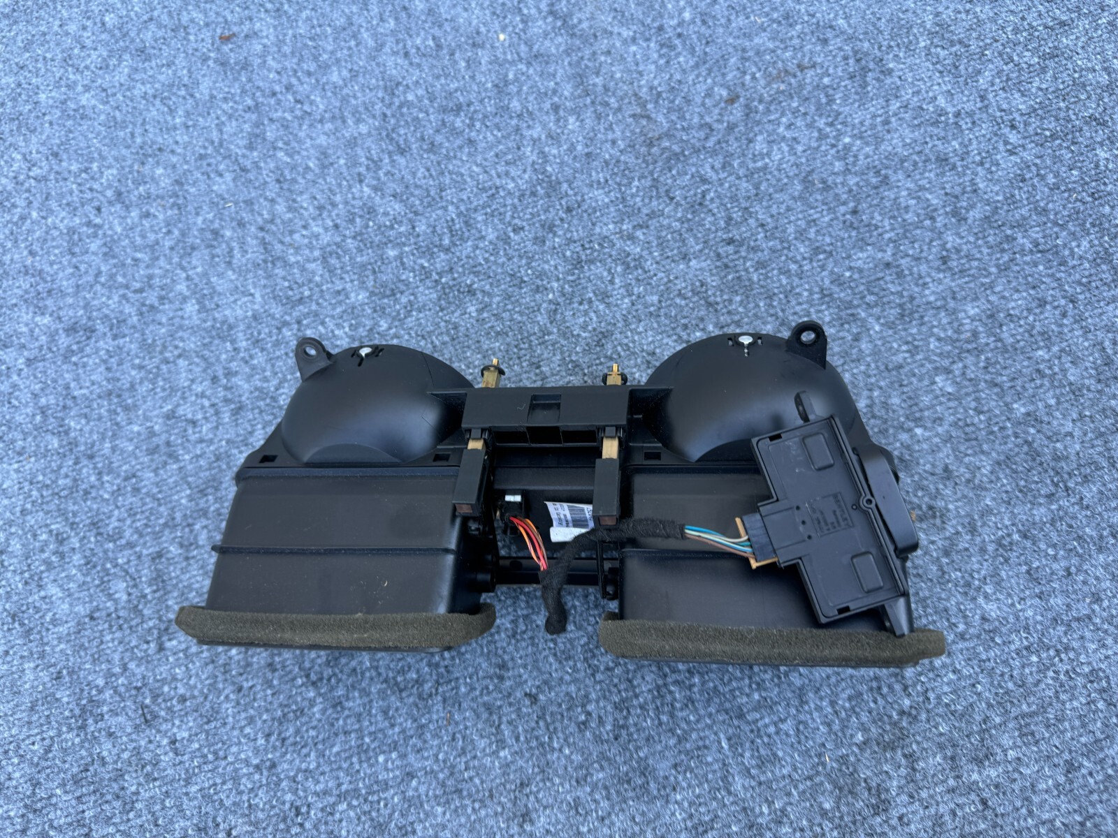 Bentley Flying Spur 2004-2012 Air vent P/N 3W0819110