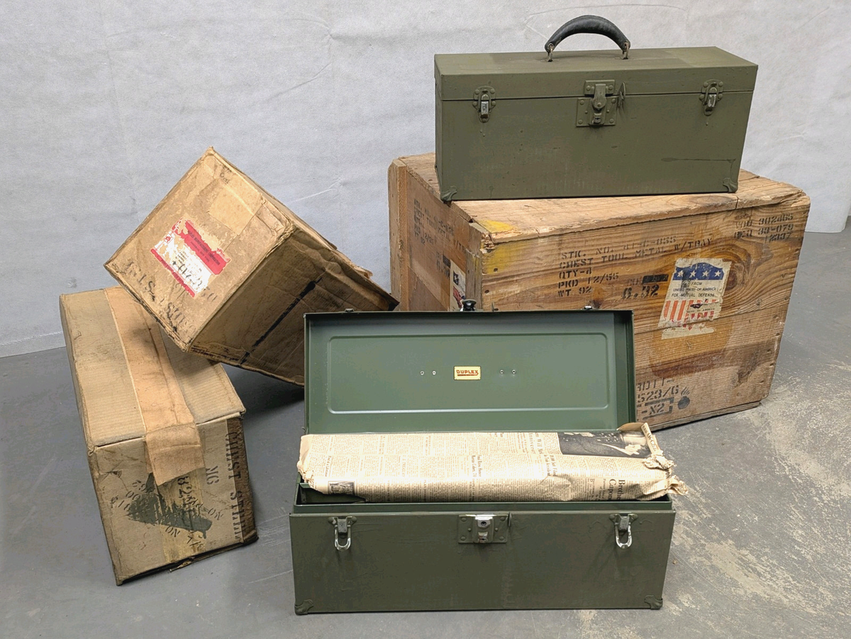 World War II US Army Military M6 Steel Chest Lockable Duplex Tool