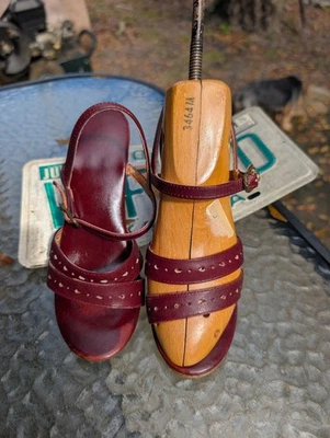 Etienne Aigner Vintage Burgundy Leather Sandal Heels Made In Italy Size 6 Women - Image 1 of 4