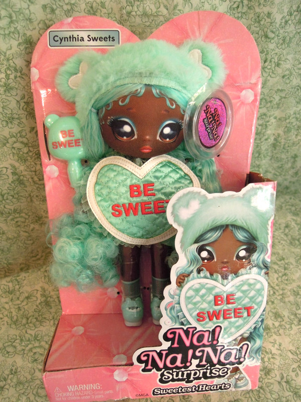 SP-23  Na! Na! Na! Surprise SWEETEST HEARTS: "Cynthia Sweets" 8" MIB-AA doll