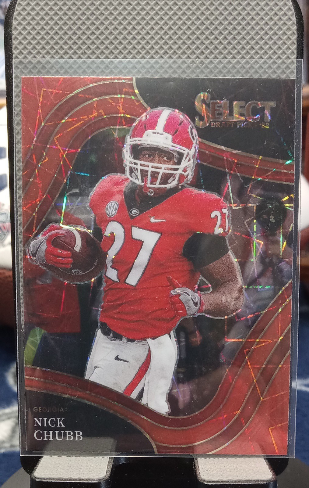 2022 Panini Select Draft Picks - Field Level Nick Chubb #145 Red Lazer Prizm