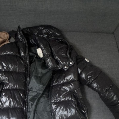 Moncler Damen Steppjacke M Schwarz kurz Polyester Kapuze Reißverschluss Logo