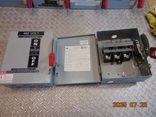 1 GE THN3361 30A Non Fusible Safety Switch 600Vac/250Vdc Model:10 DISCONNECT
