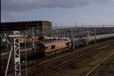 S11 35mm Slide Class 66 66204 Rugby c.2002