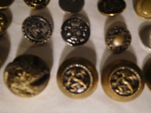 265 Unsorted Vintage 3/8 to 1-1/2" Brass,Silver Color Stylish Metal Button Lot! - Picture 11 of 13