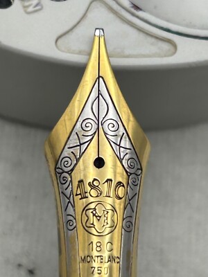 モンブランNO149 Meisterstück 149 Calligraphy Curved Nib - Black - Montblanc® US