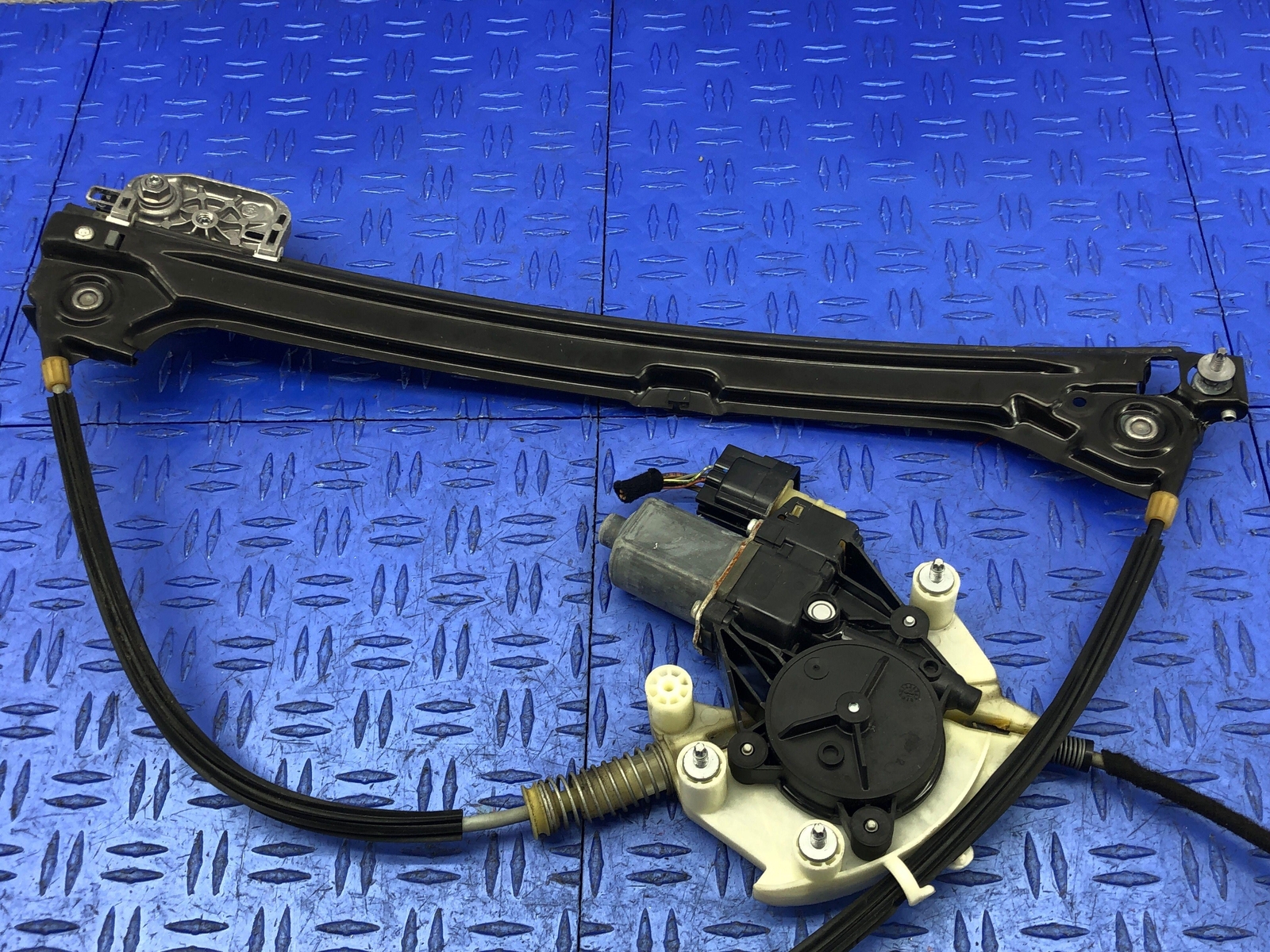 2014 - 2019 MASERATI GHIBLI M157 FRONT RIGHT DOOR WINDOW REGULATOR W/MOTOR