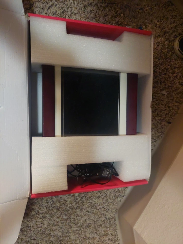 HP 10.4" Digital Photo Frame LCD 2GB - Support SD Card - Image 2 of 3