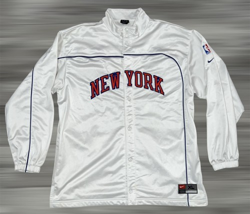 Nike Men's New York Knicks White Button 