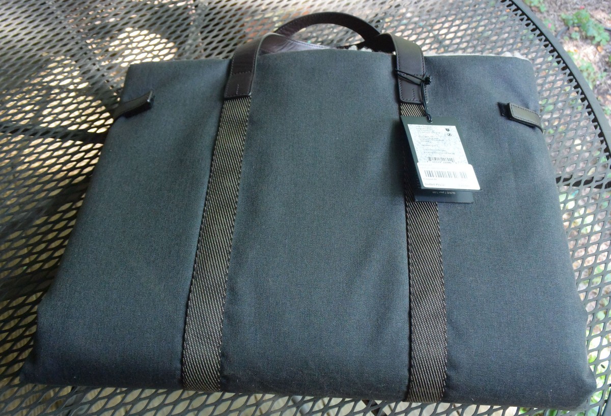 NEW Cloud 7 TUMI Dog Bed or Cat / Pet / Tote Style * Quick Insured 