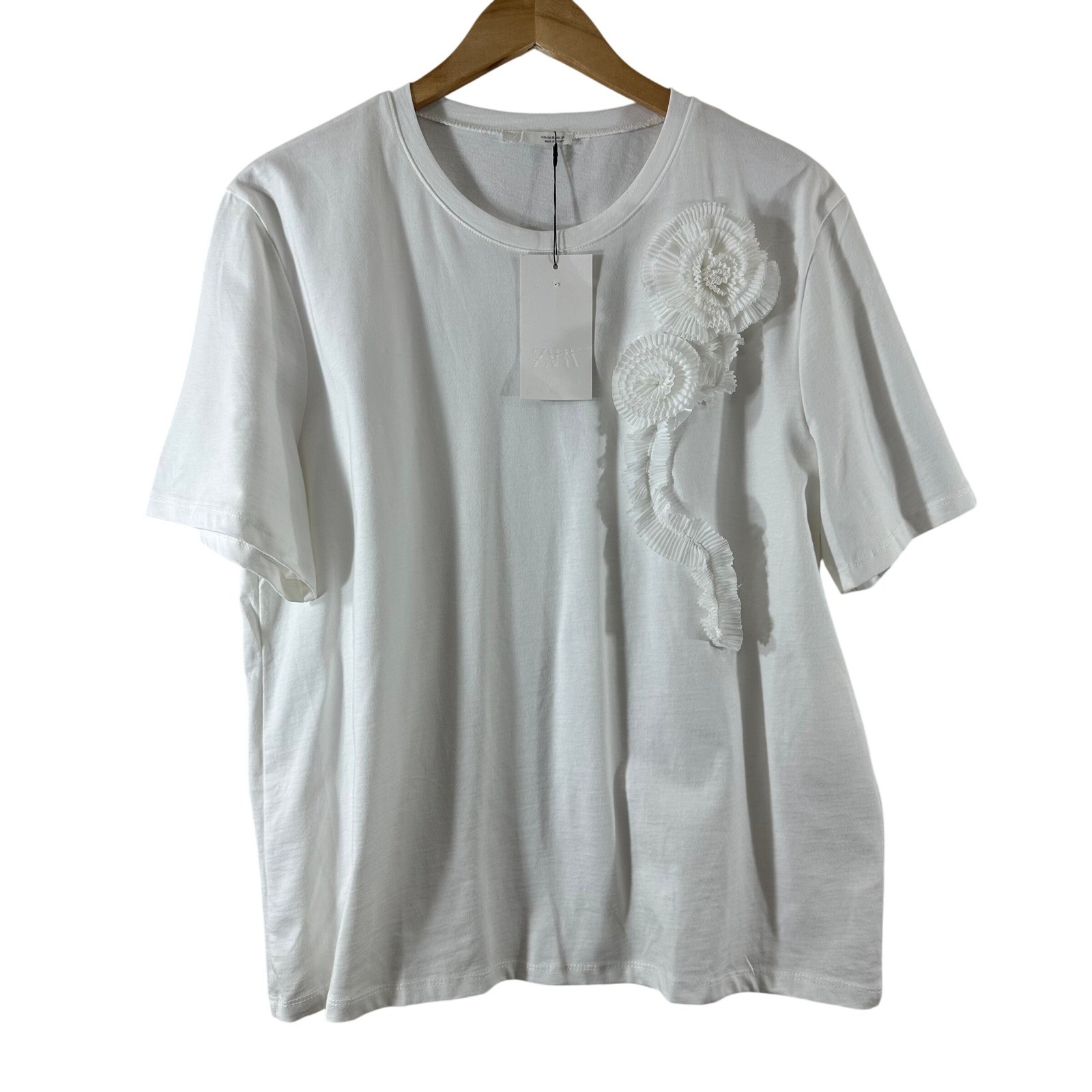 Zara Womens XL White Cotton 3D Pleated Floral Applique Ruffle T-Shirt Artsy