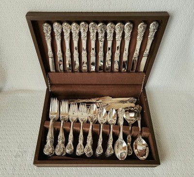 ババリア ブラックナイト 金彩 ディナープレート ローズ FB Rogers FRENCH ROSE Ornate Silver Plate Flatware Set 64 Piece