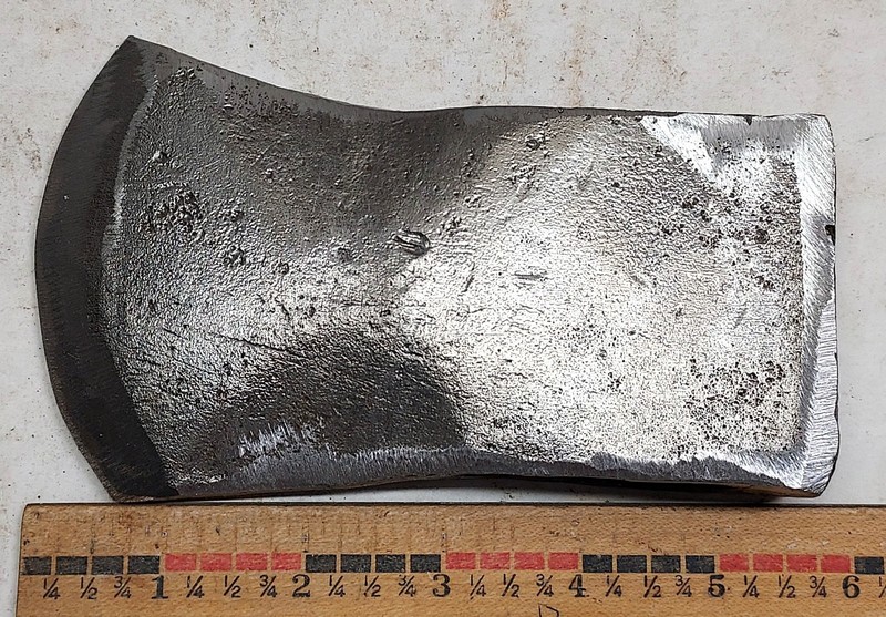 Vintage Unmarked 1 lb. 13 oz. Single Bit Axe Head 0730251