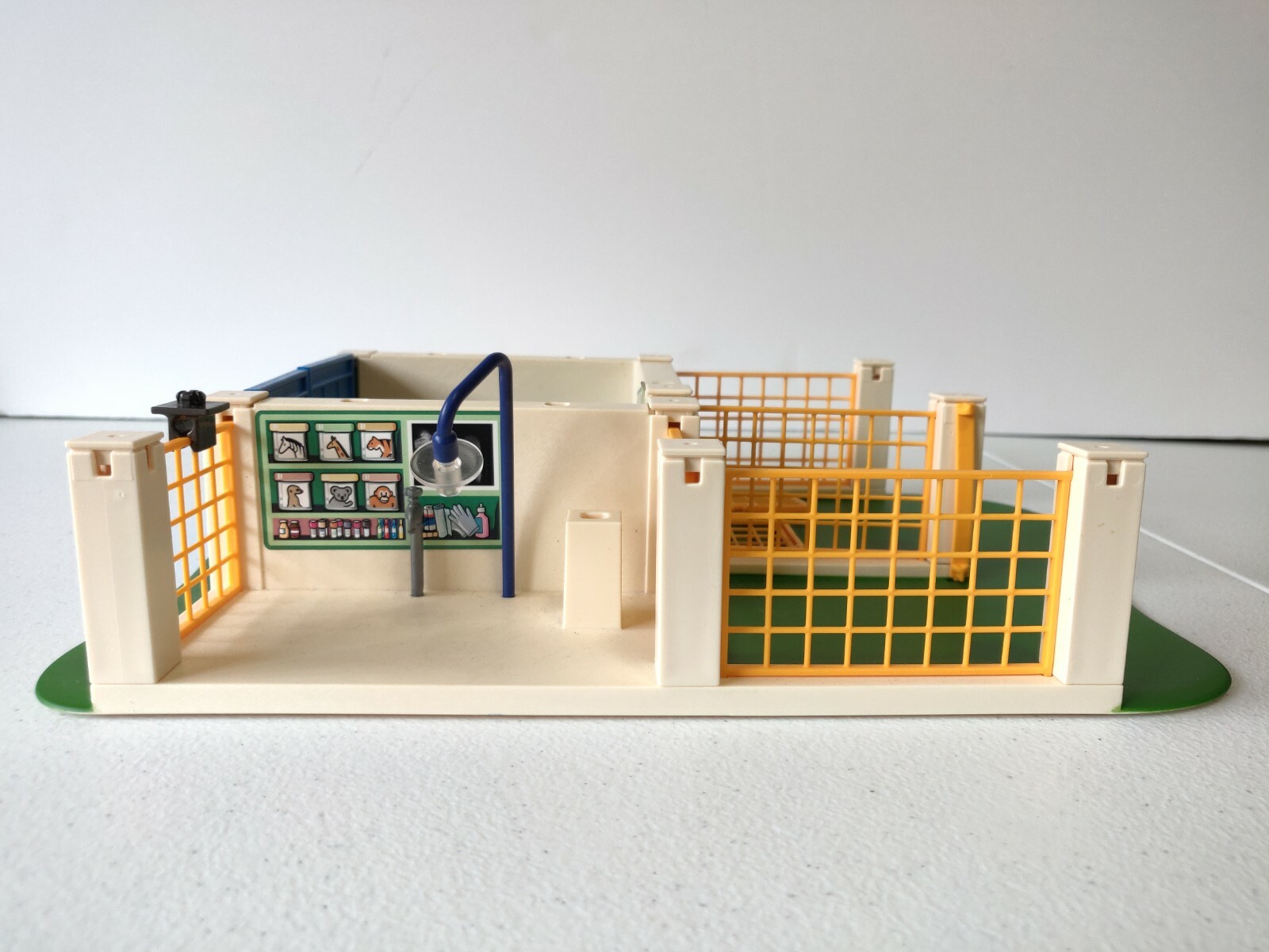 playmobil zoo care station