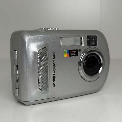 Kodak EasyShare C300 Silver Compact Digital Camera TESTED & WORKING! - Picture 3 of 10