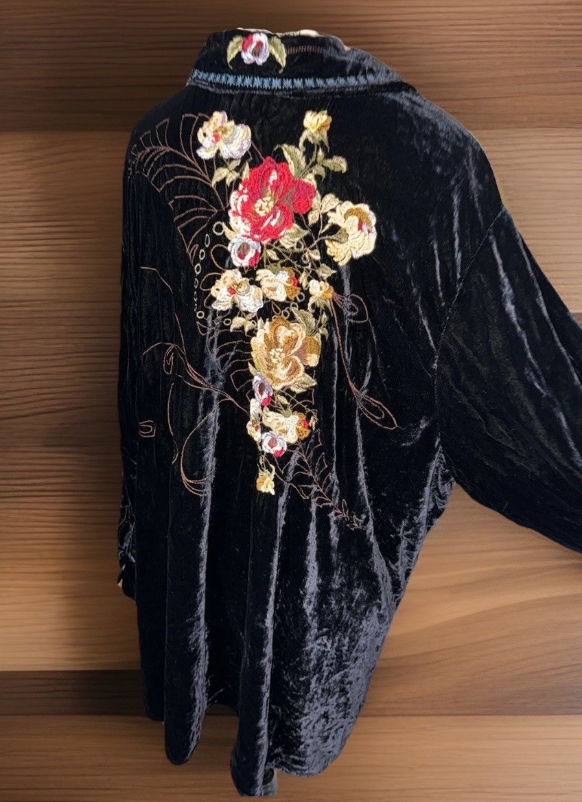 Johnny Was 1X 1XL Black Velvet Button Up Shirt Top Embroidered Long Sleeve NWT