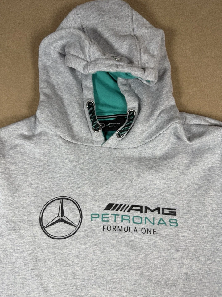 Sudadera con capucha Mercedes AMG Petronas F1 Team para hombre talla mediana gris Foto 2 de 4