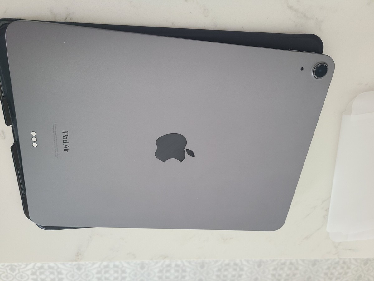 Apple iPad Air 5th Generation Space Gray mm9c3ll/a A2588 5th GEN